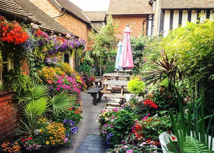 Bournville House & Cafe